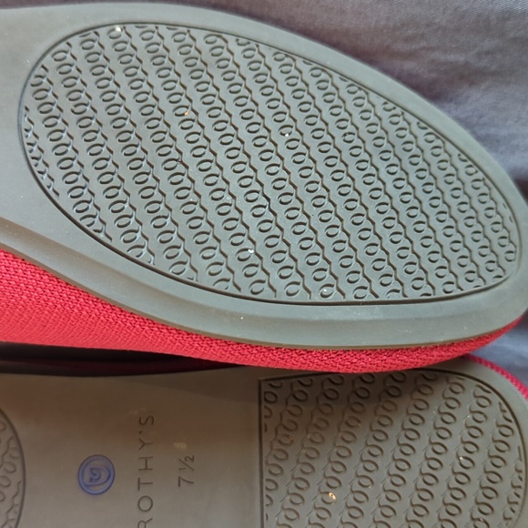 LAST CHANCE MOVING 12/18 Rothy's The Flat 7.5 NWOT Bright Red - Picture 4 of 4